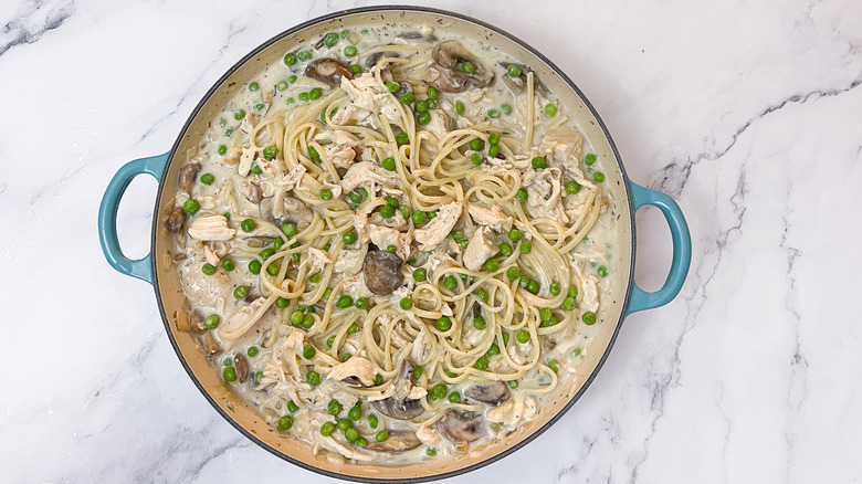 chicken tetrazzini in pot