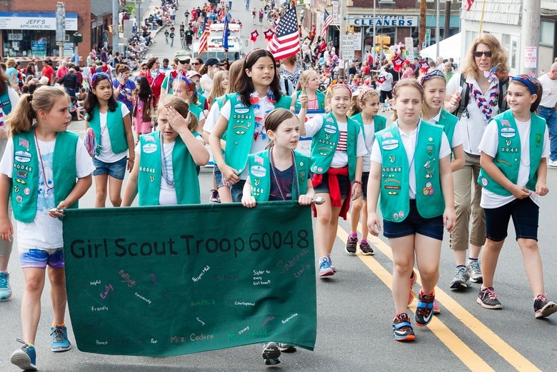 Transgender Girl Scout Sells Thousands of Cookies After Facing Transphobic Criticism 