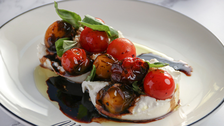 Burrata salad with tomatoes