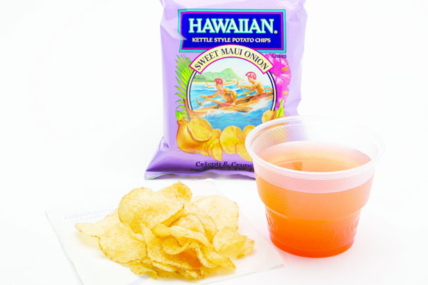 Hawaiian Airlines' Unhealthiest Snack: Hawaiian Sweet Maui Onion Potato Chips