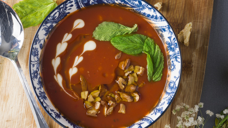 tomato soup with walnuts