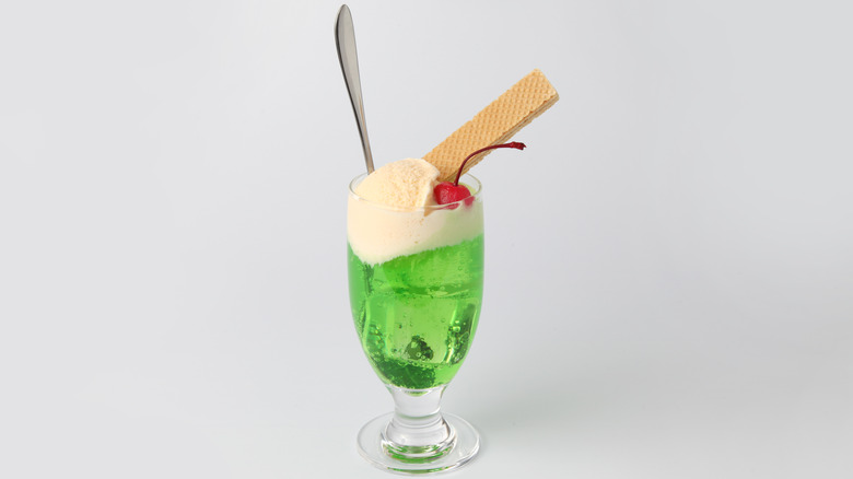 Melon soda float