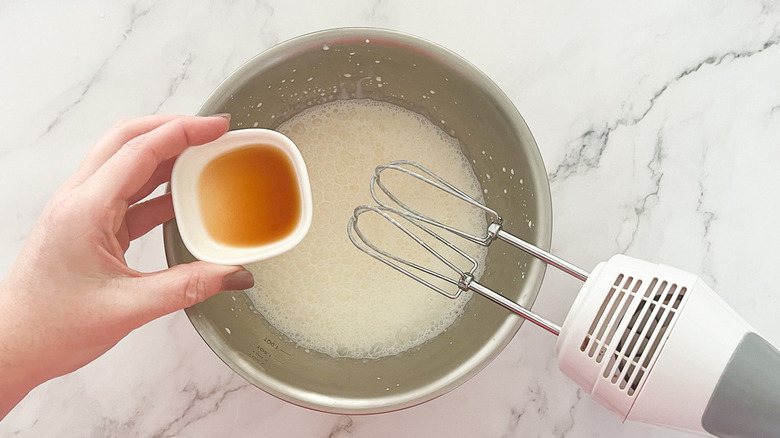vanilla going into whipped cream