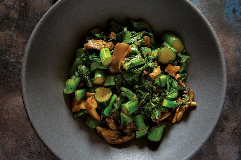 Gai Lan with Oyster Mushrooms 