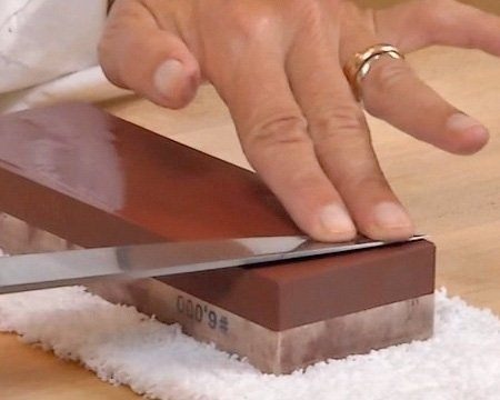 Sharpening a knife