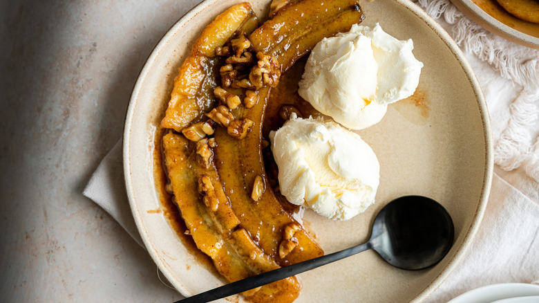 bananas foster with ice cream