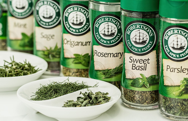 Herbs (Dill, Rosemary, Parsley)