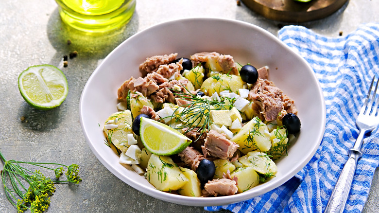 tuna salad with olives