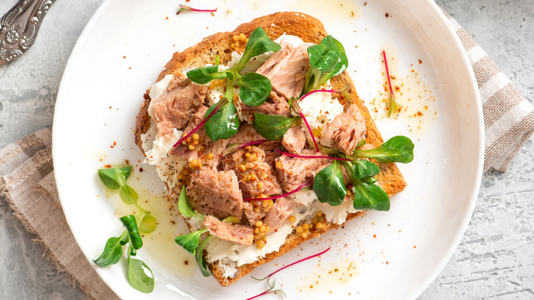 tuna salad on toast