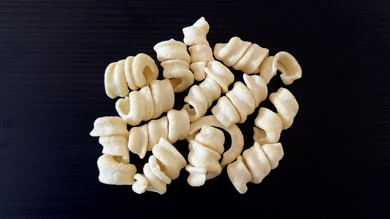 pile of Crunchy Curls