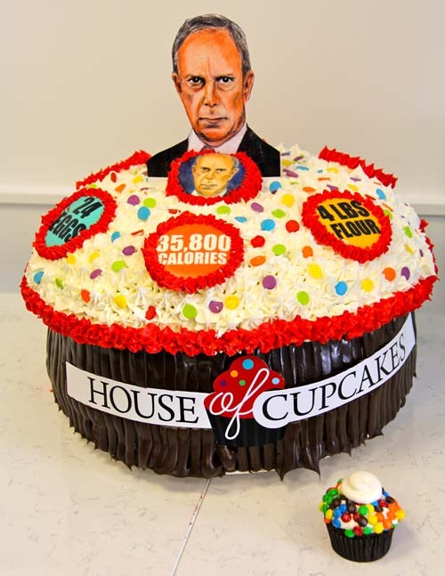 35,800-Calorie Cupcake | Record | New York City 