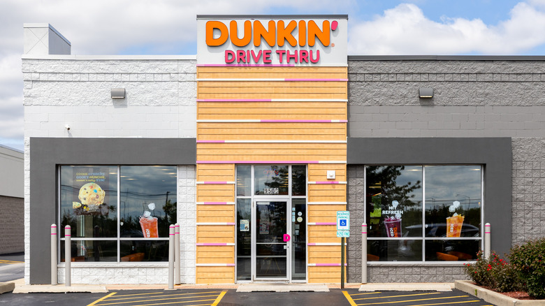 Dunkin' Donut store exterior