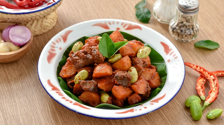 Sambal Goreng with roasted candlenuts