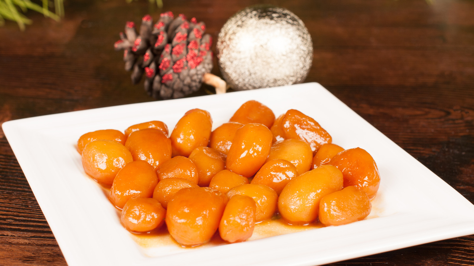 What Are Caramel Potatoes And How Are They Traditionally Eaten? - Vimarsana News