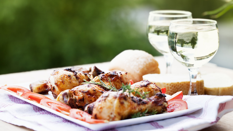 Roasted chicken legs with white wine