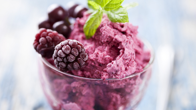 black raspberry ice cream