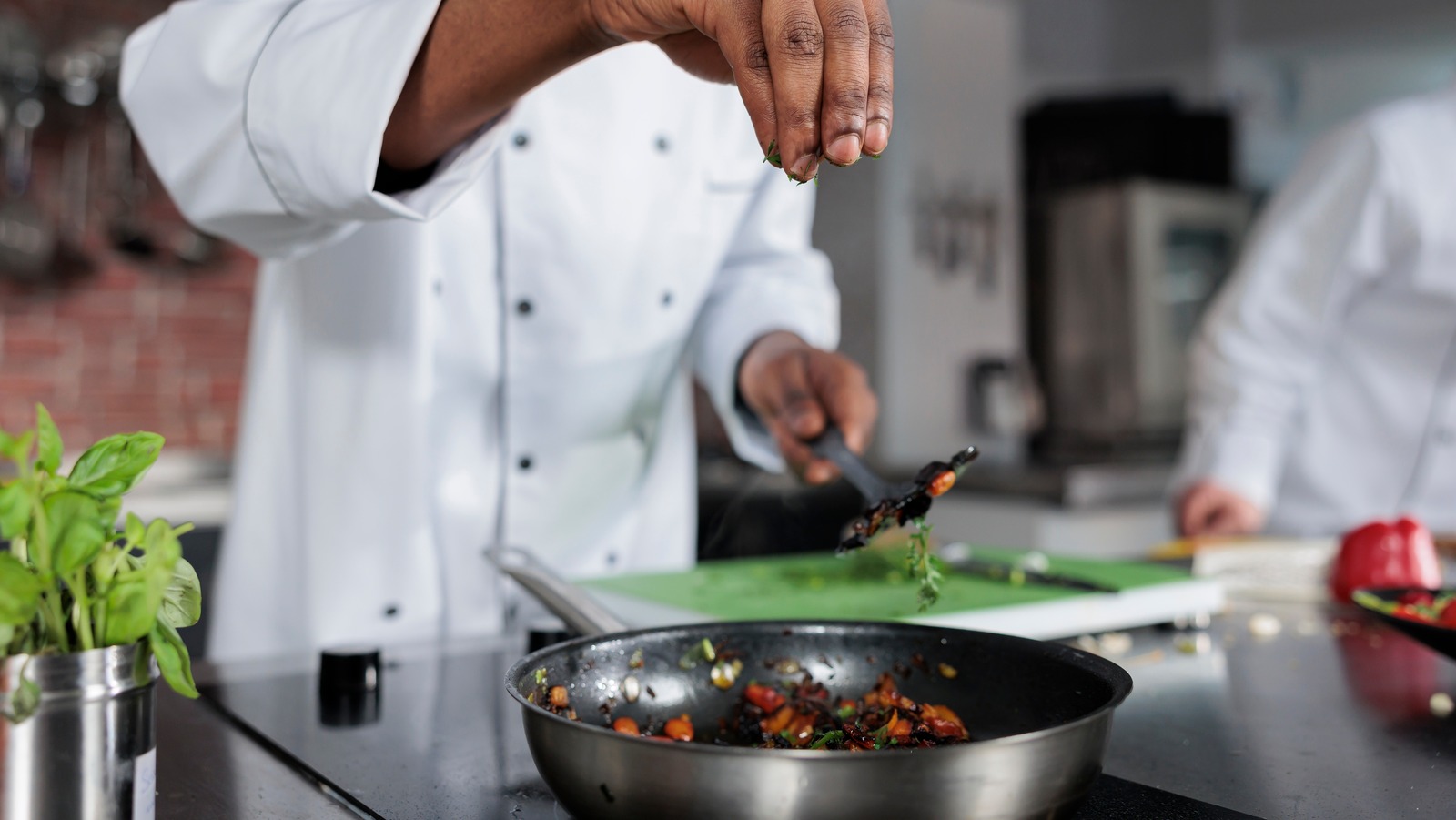 What Chefs Mean When They Say Food Is 'Dying On The Pass' The Daily