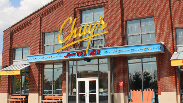 Chuy's storefront daytime