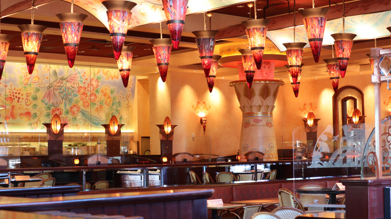 Interior of Cheesecake Factory