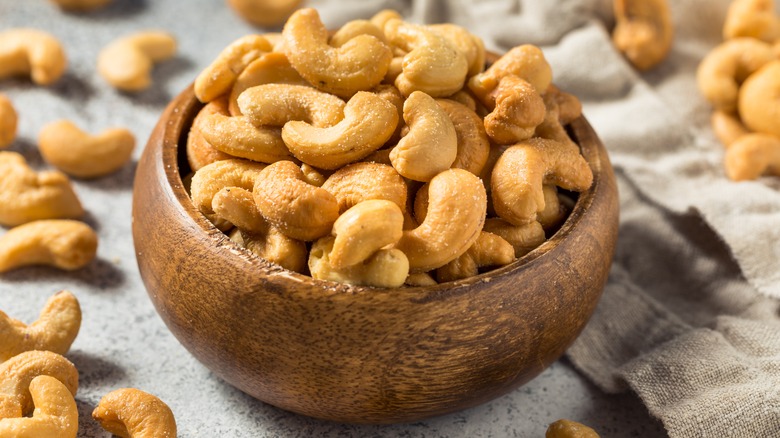 Bowl of cashews