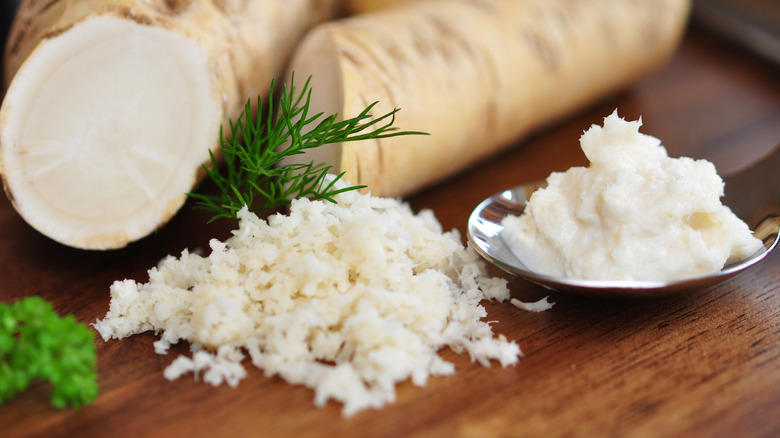 Grated horseradish
