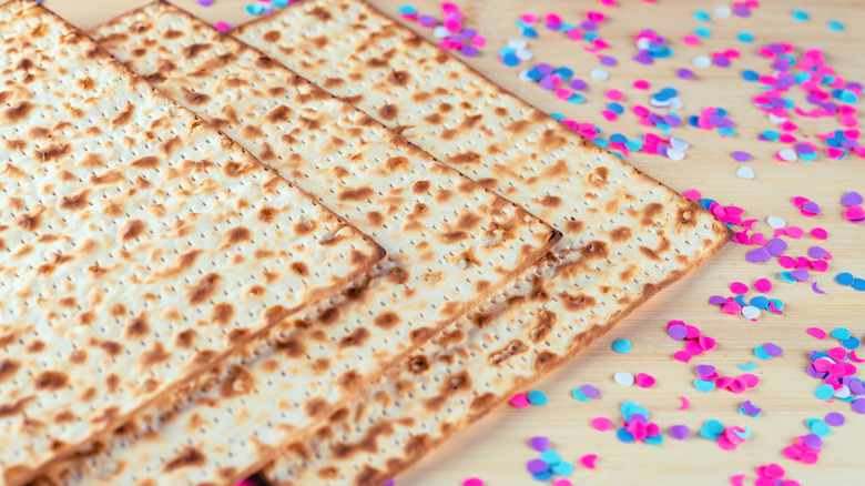 Three matzot