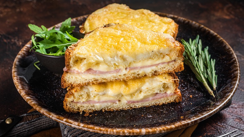 croque monsieur cheesy sandwich