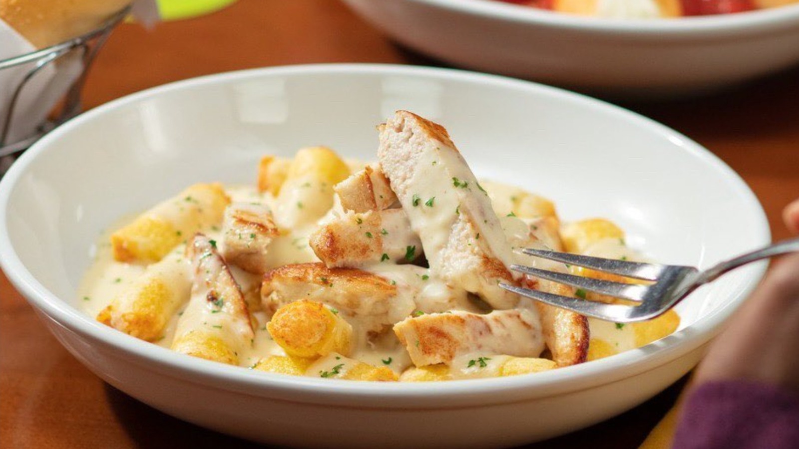 What Exactly Is Olive Garden's Stuffed Ziti Fritta?