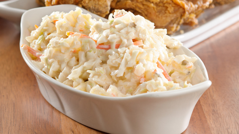 coleslaw with fried chicken