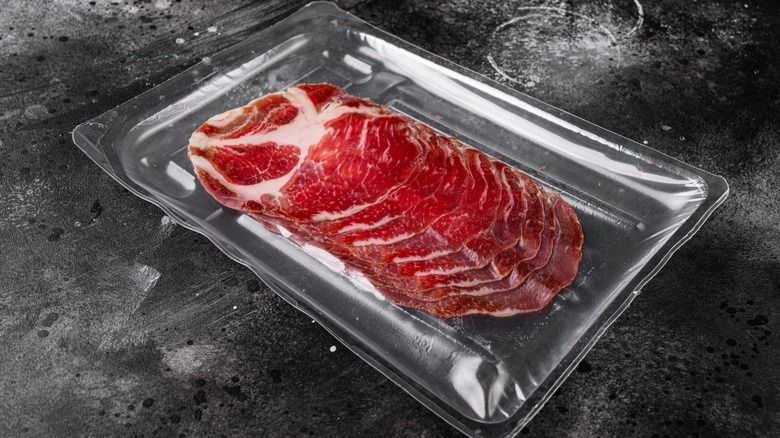 Vacuum packed capicola