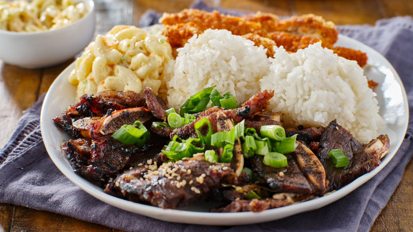 What Is Hawaiian Barbecue And What Makes It Unique? - Vimarsana News