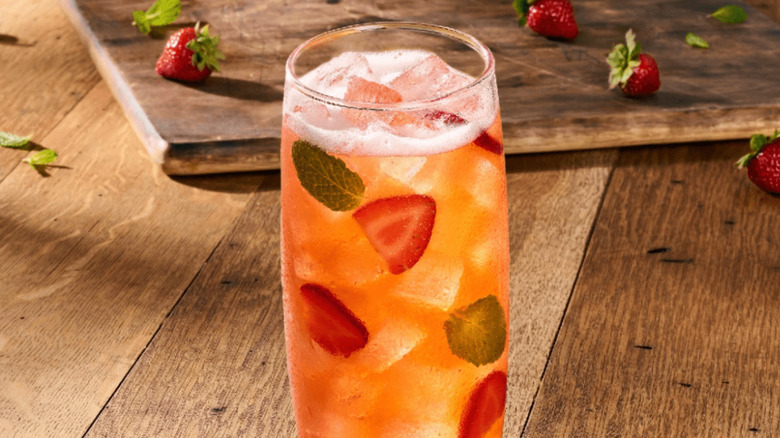 A glass of Olive Garden's spiked strawberry lemonade