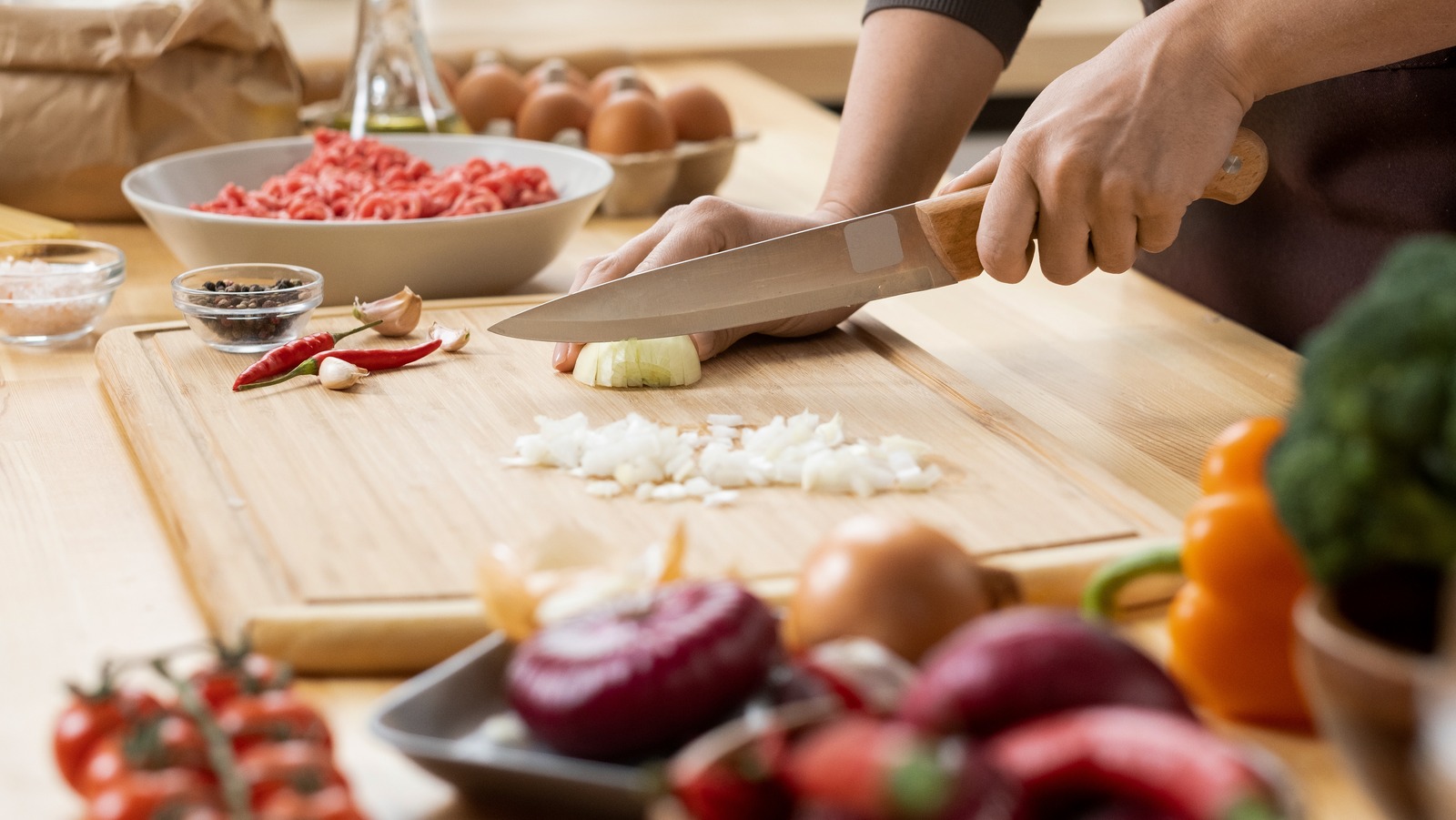 What Makes A German Meat Fondue Unique? - Vimarsana News