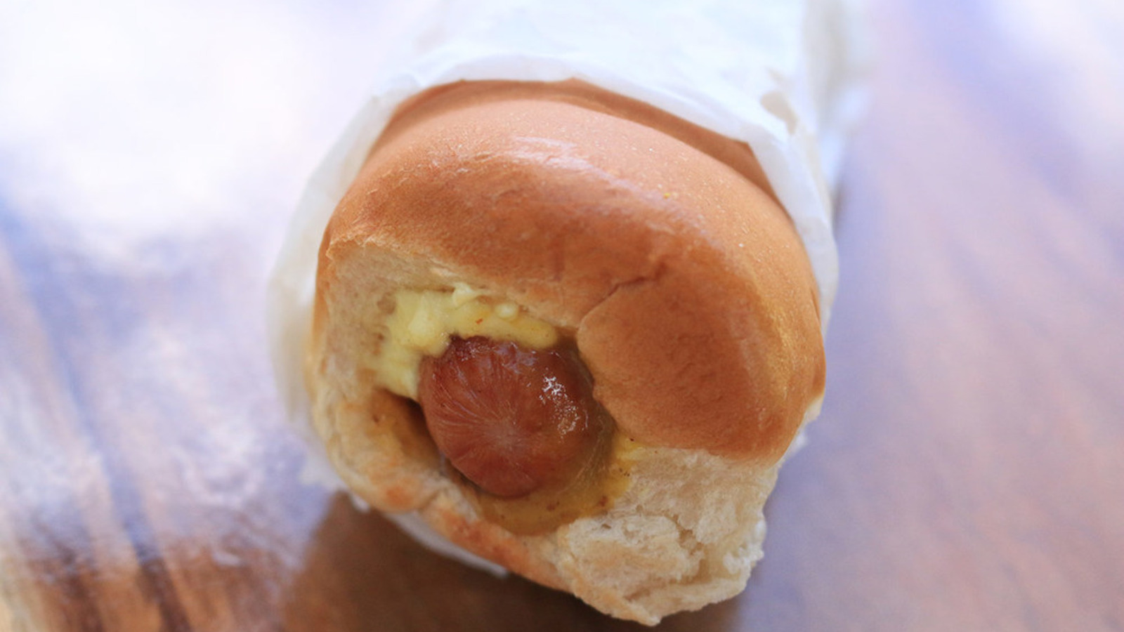 What Makes Hawaii's Puka Hot Dog So Unique? - Vimarsana News