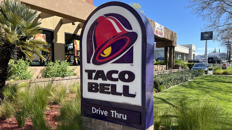 Taco Bell drive thru sign
