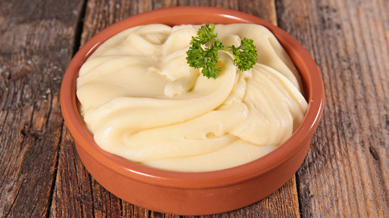 Bowl of creamy aligot