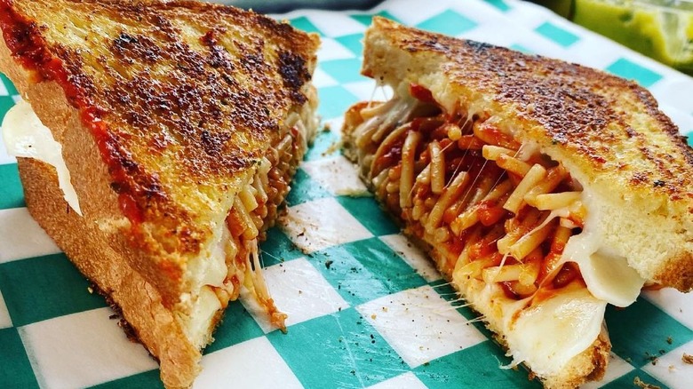 spaghetti grilled cheese