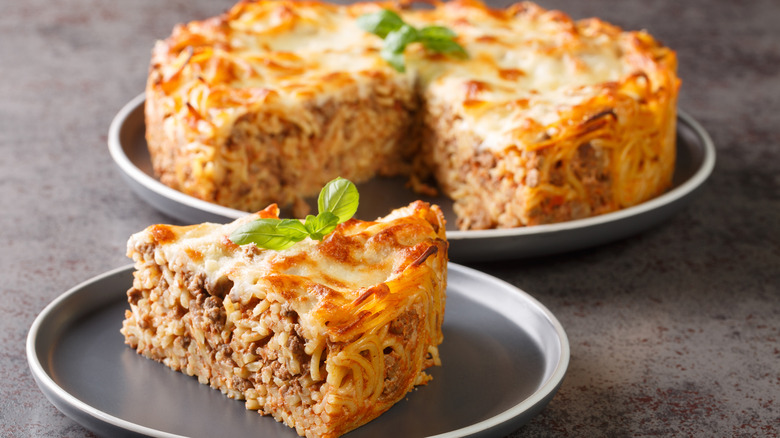 sliced spaghetti pie