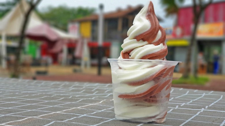 vanilla chocolate swirl soft serve