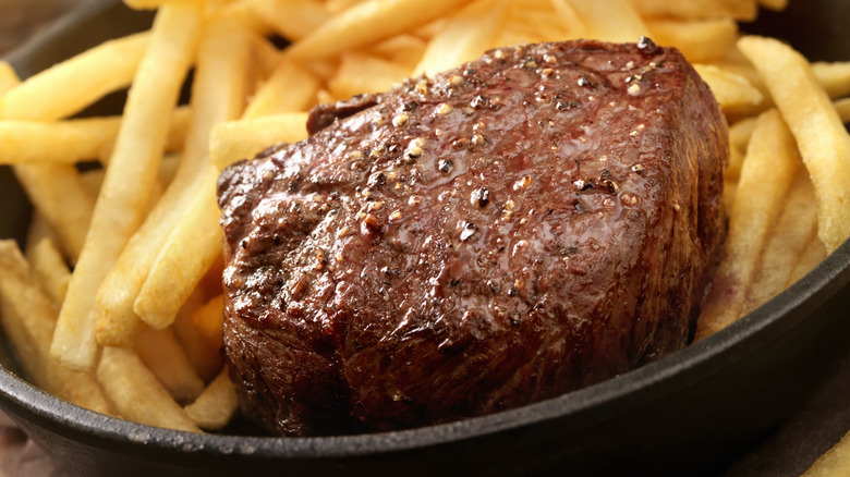 steak frites in cast iron pan