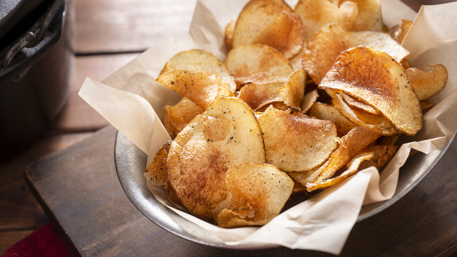 What's The Best Oil To Use To Fry The Crispiest Potato Chips?