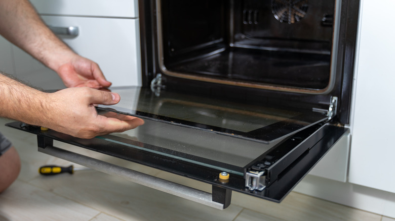 Disassembling oven door
