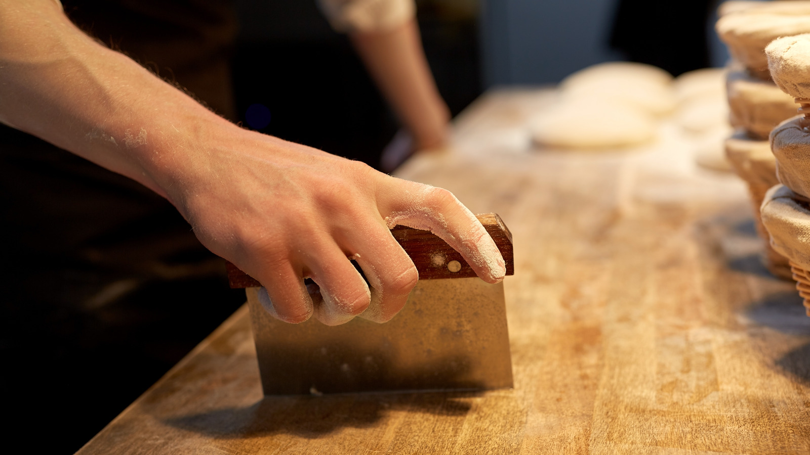 What's The Difference Between A Bench Scraper And A Bowl Scraper?