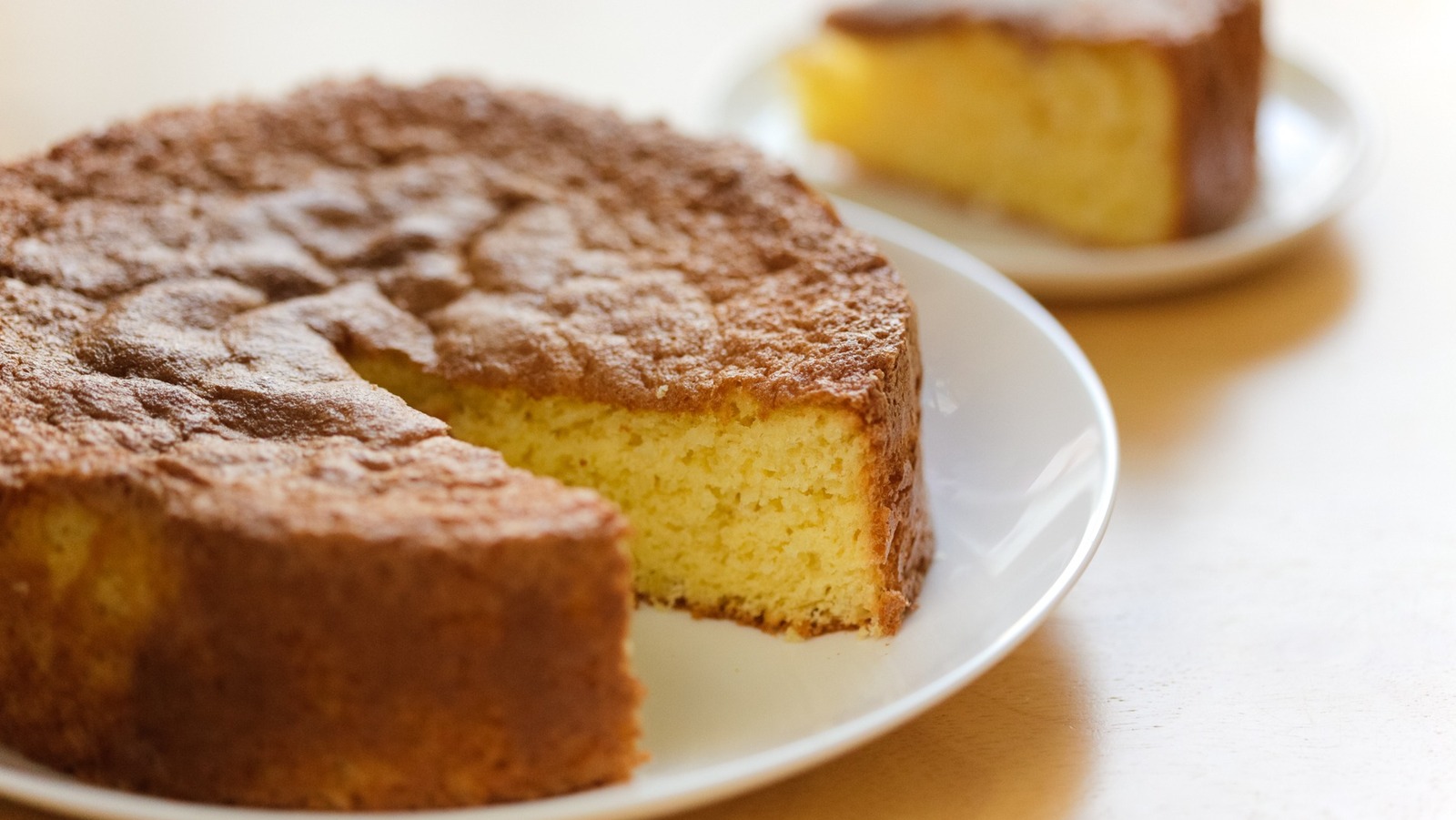 What's The Difference Between A Genoise And A Classic Sponge Cake?