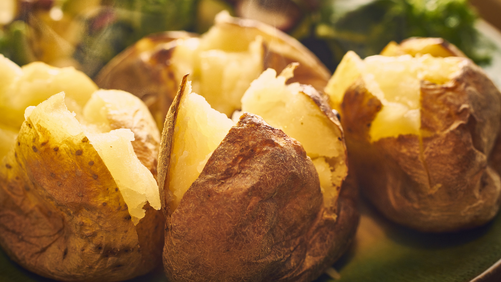 What's The Difference Between A Jacket Potato And A Baked Potato? - Vimarsana News