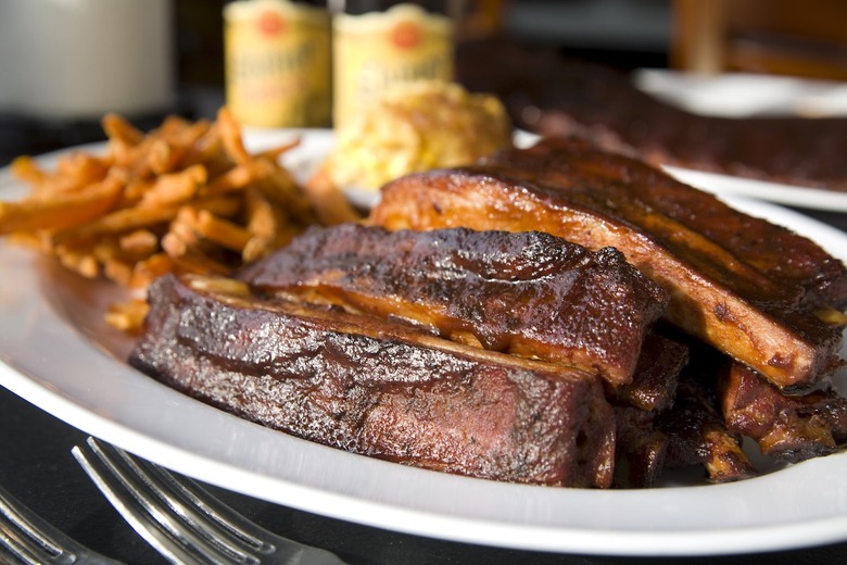 What's the Difference Between Baby Back Ribs, St. Louis Ribs and Spareribs?