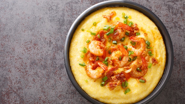 bowl of Shrimp and grits