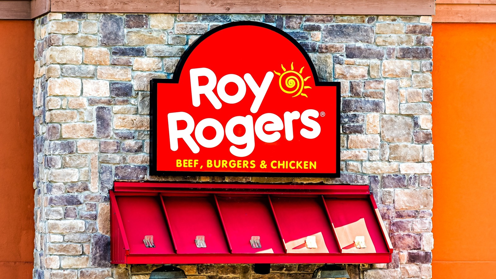 When Does Roy Rogers Stop Serving Breakfast?