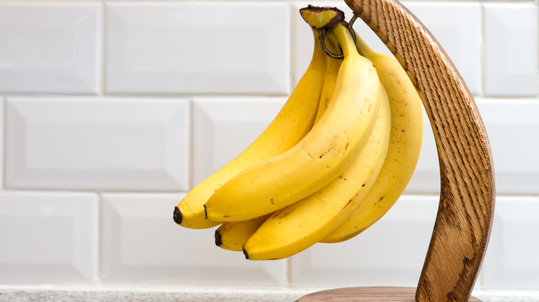 Wooden banana hanger 