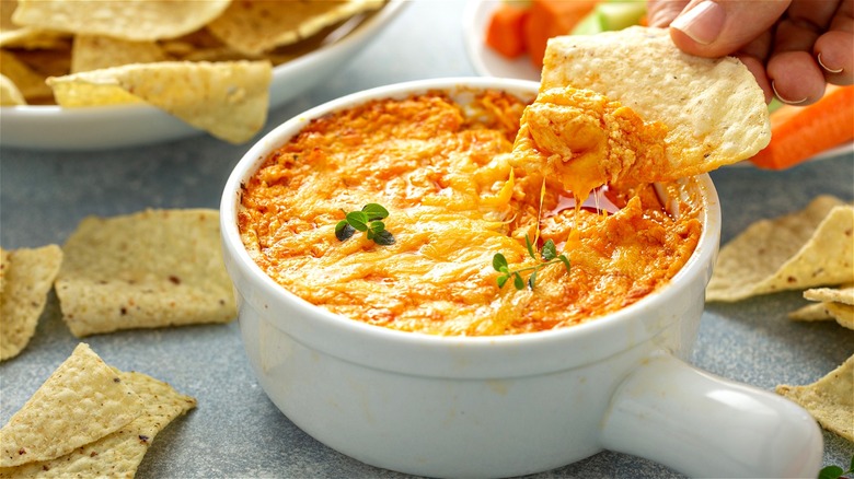 Cheesy chicken dip with chips 